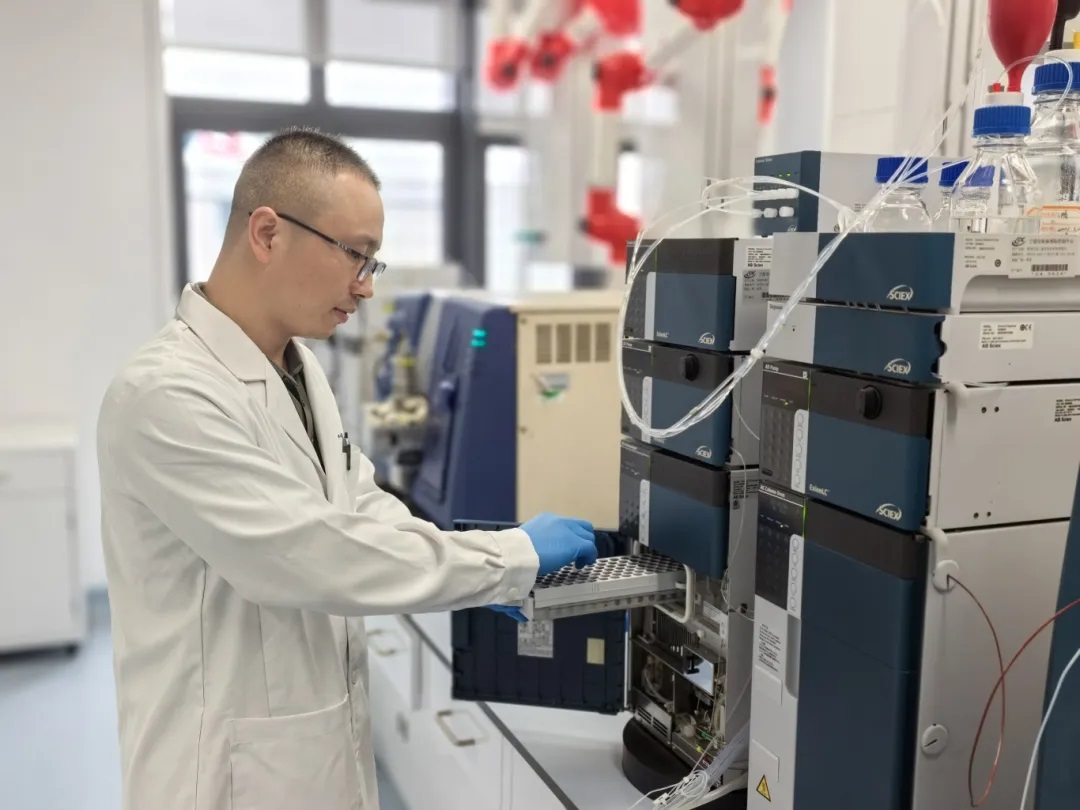 1727696178379053259.jpg 4.jpg